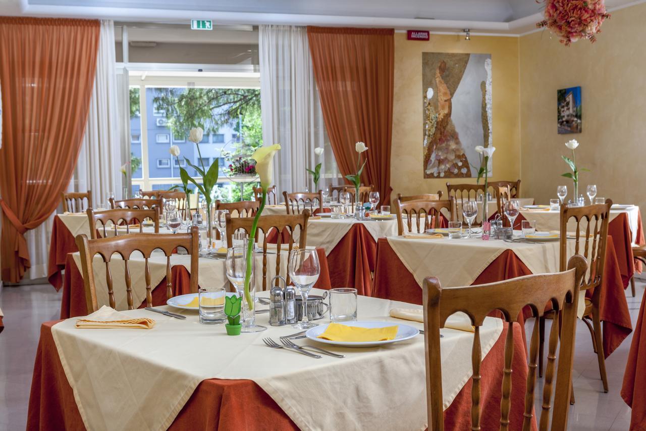 Hotel Alfa Tao Riccione Luaran gambar