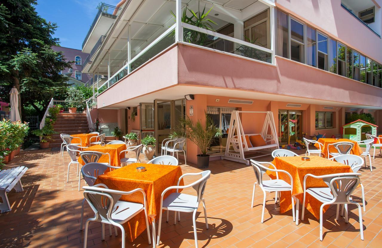 Hotel Alfa Tao Riccione Luaran gambar