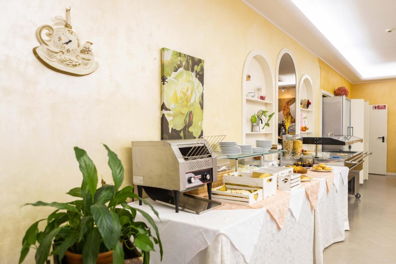 Hotel Alfa Tao Riccione Luaran gambar